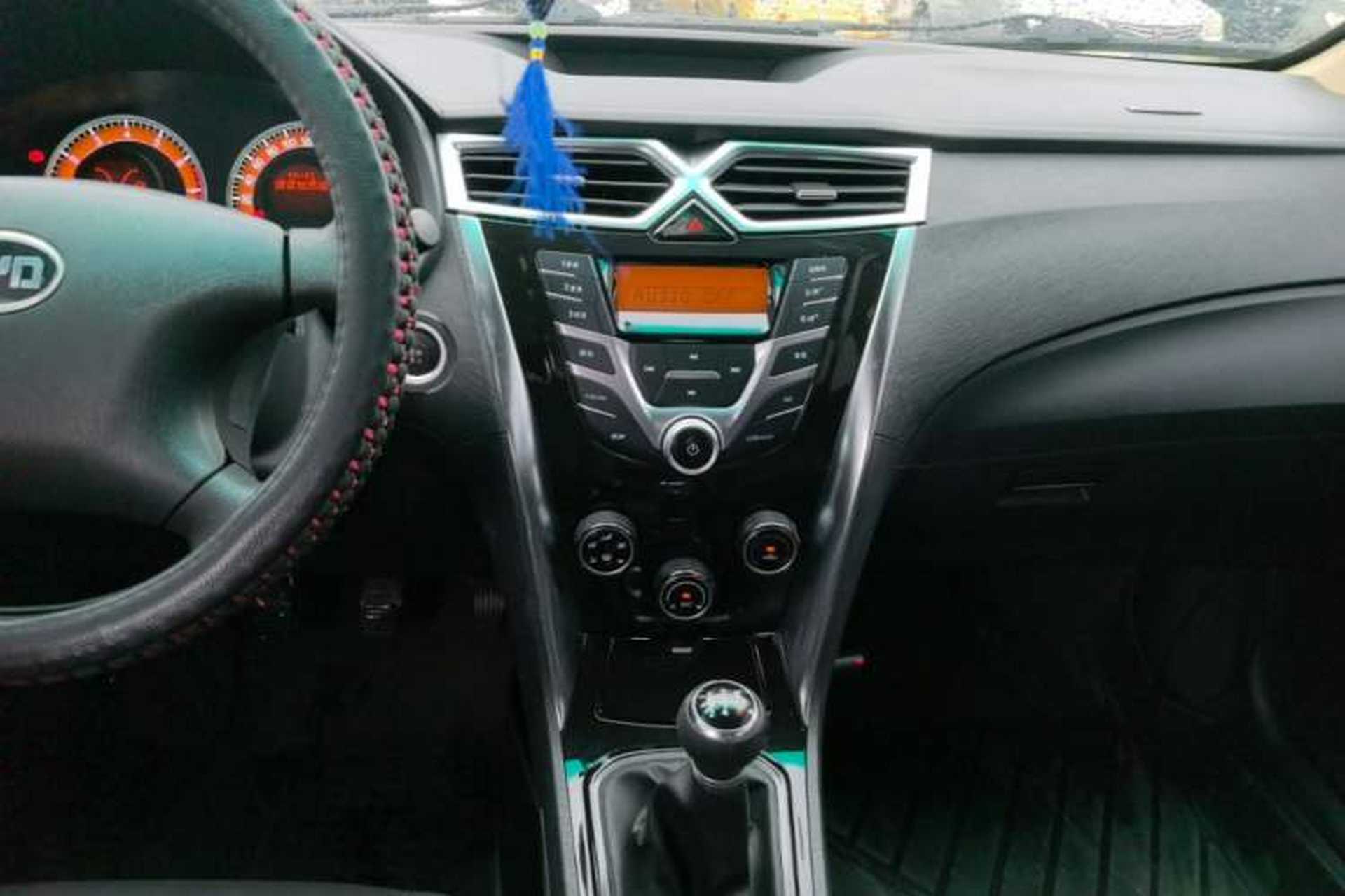 Used BYD F3 2020 1.5L Manual Value Edition Audio And AC Panel