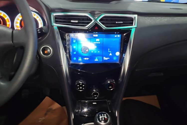 Used BYD F3 2020 1.5L Manual Value Edition Audio And AC Panel