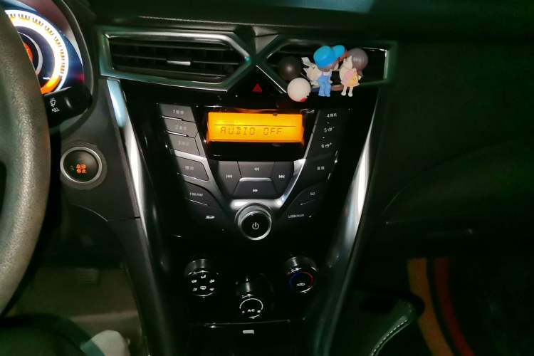 Used BYD F3 2020 1.5L Manual Value Edition Audio And AC Panel