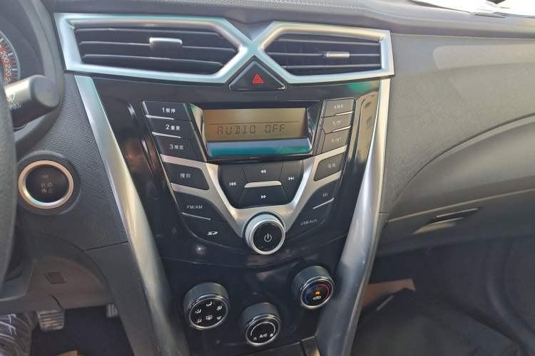 Used BYD F3 2020 1.5L Manual Value Edition Audio And AC Panel