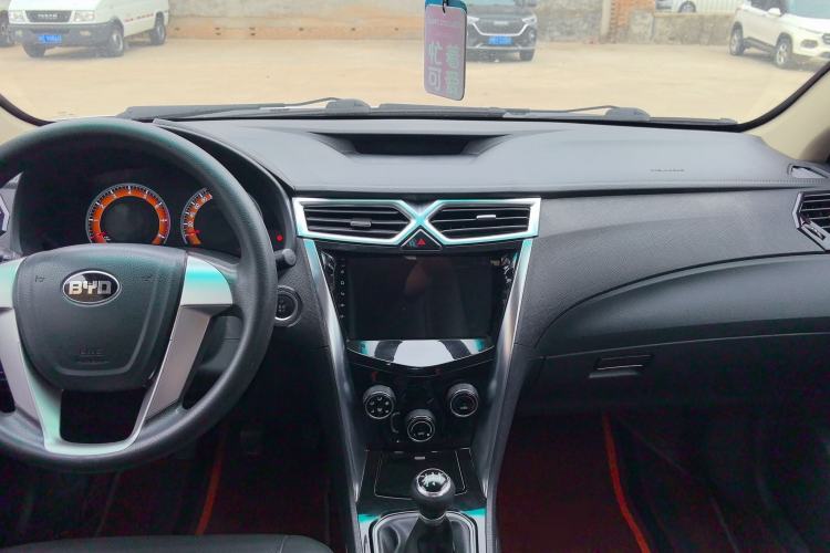 Used BYD F3 2020 1.5L Manual Luxury Edition Audio And AC Panel