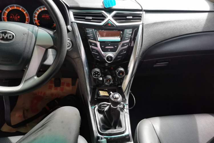Used BYD F3 2020 1.5L Manual Luxury Edition Audio And AC Panel