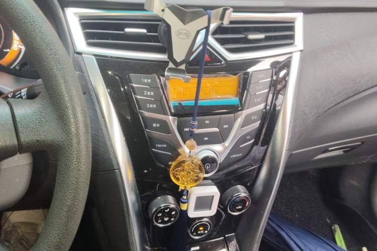 Used BYD F3 2020 1.5L Manual Value Edition Audio And AC Panel