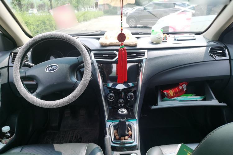 Used BYD F3 2020 1.5L Manual Value Edition Center Console
