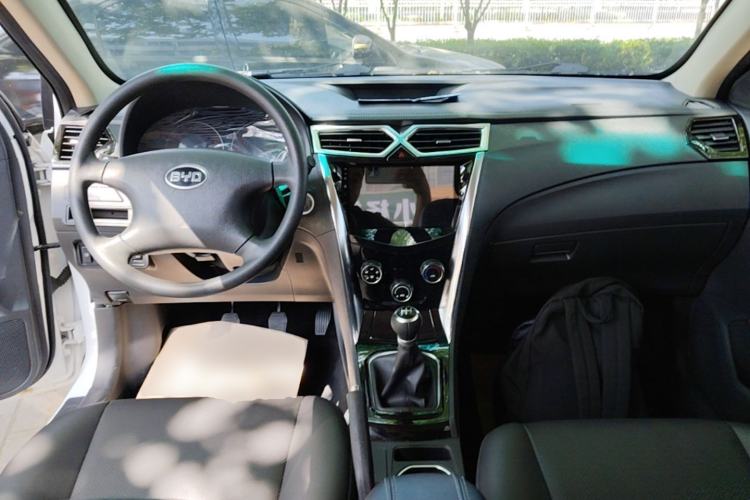 Used BYD F3 2020 1.5L Manual Value Edition Center Console