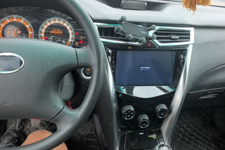 Used BYD F3 2020 1.5L Manual Value Edition Center Console