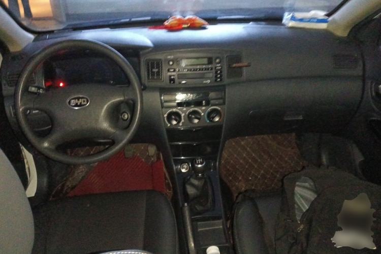 Used BYD F3 2020 1.5L Manual Classic Trim Center Console