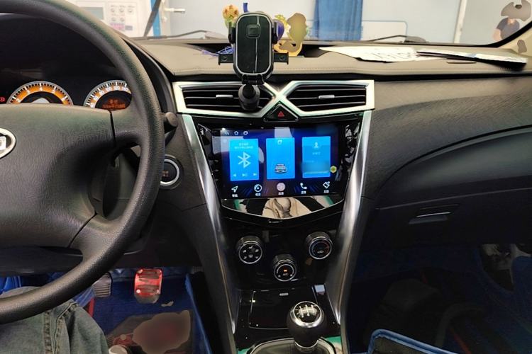 Used BYD F3 2020 1.5L Manual Value Edition Center Console
