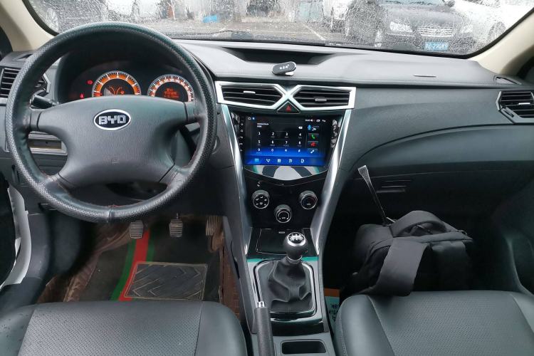 Used BYD F3 2020 1.5L Manual Value Edition Center Console