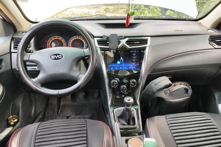 Used BYD F3 2020 1.5L Manual Value Edition Center Console