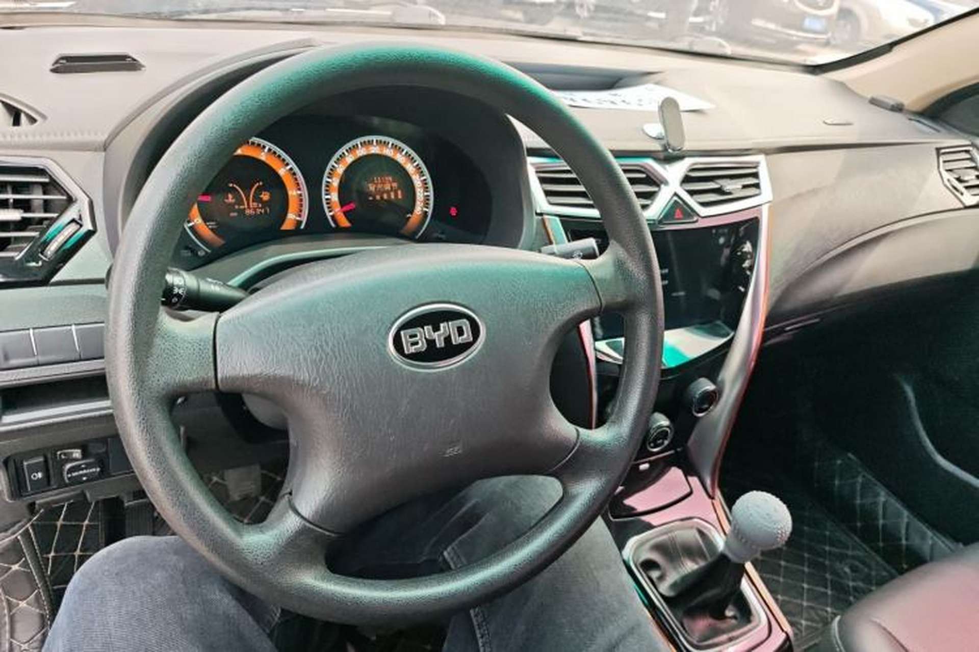 Used BYD F3 2020 1.5L Manual Value Edition Center Console