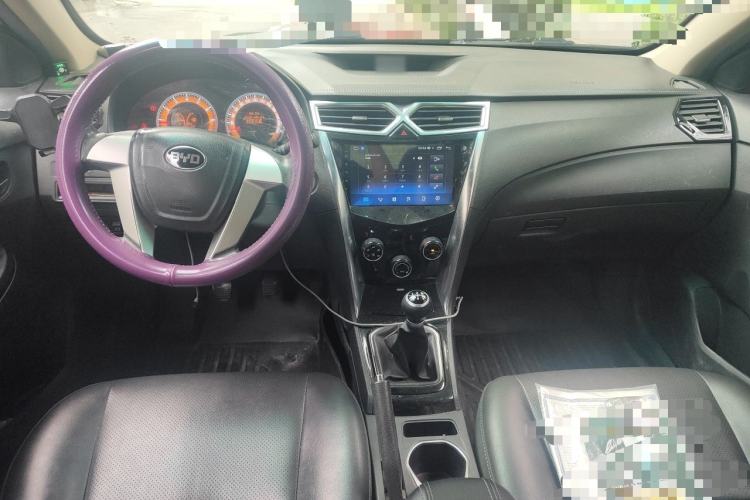 Used BYD F3 2020 1.5L Manual Luxury Edition Center Console