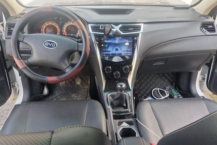 Used BYD F3 2020 1.5L Manual Value Edition Center Console