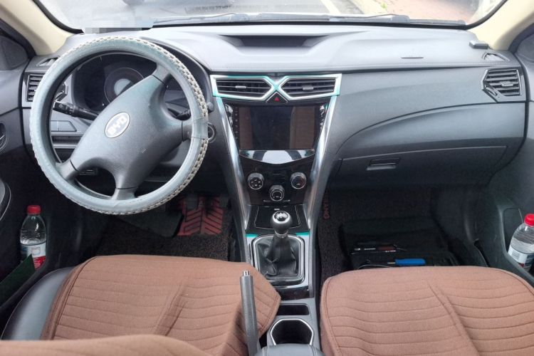 Used BYD F3 2020 1.5L Manual Value Edition Center Console