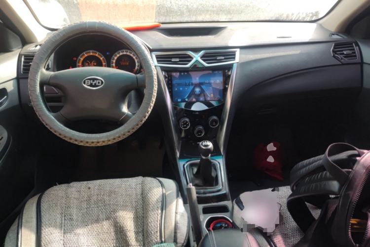 Used BYD F3 2020 1.5L Manual Value Edition Center Console