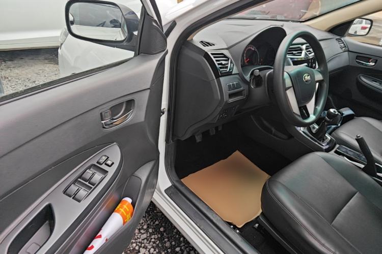 Used BYD F3 2020 1.5L Manual Luxury Edition Driver Seat