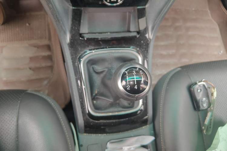 Used BYD F3 2020 1.5L Manual Luxury Edition Gear Lever