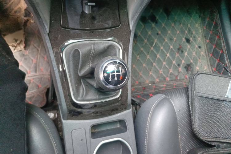 Used BYD F3 2020 1.5L Manual Luxury Edition Gear Lever