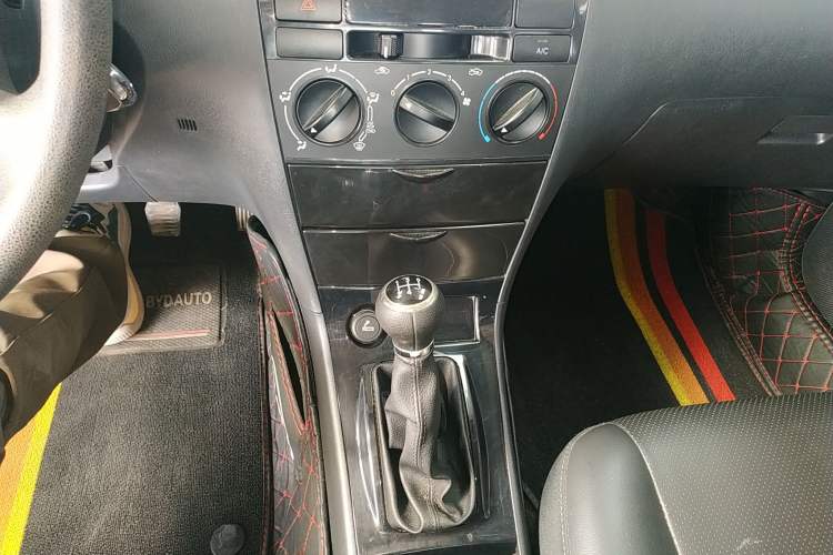 Used BYD F3 2020 1.5L Manual Classic Trim Gear Lever