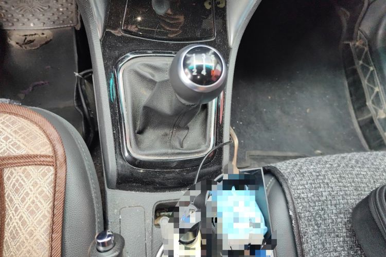 Used BYD F3 2020 1.5L Manual Luxury Edition Gear Lever