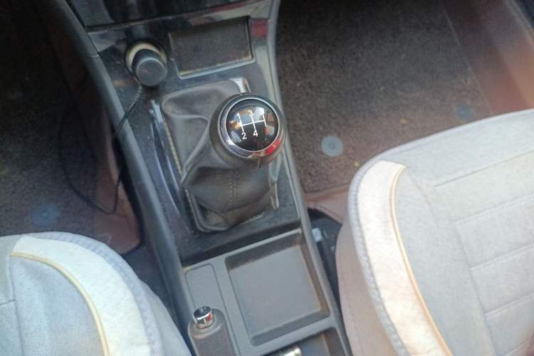 Used BYD F3 2020 1.5L Manual Classic Trim Gear Lever