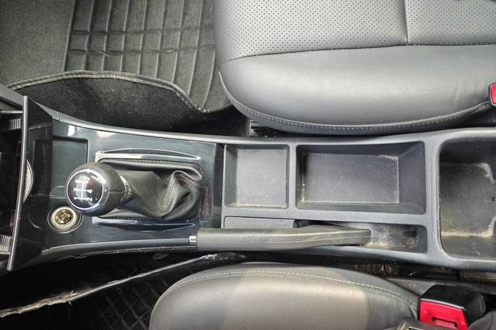 Used BYD F3 2020 1.5L Manual Classic Trim Gear Lever