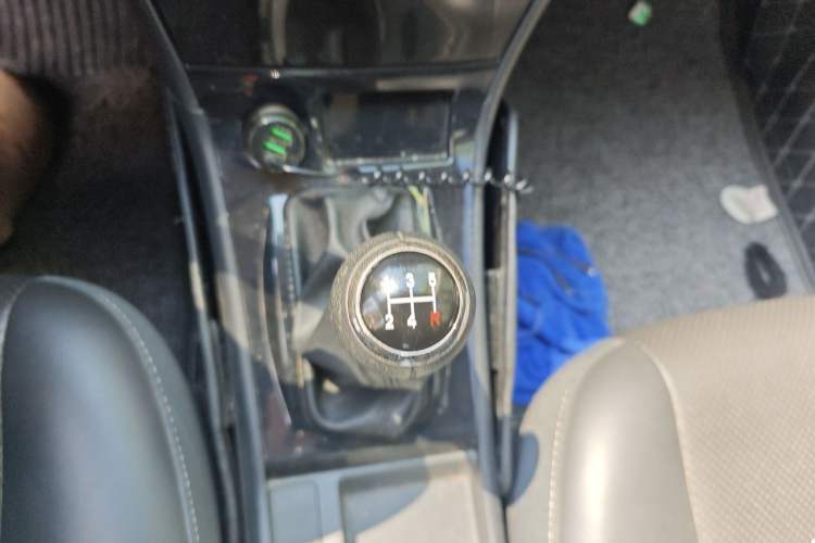 Used BYD F3 2020 1.5L Manual Classic Trim Gear Lever