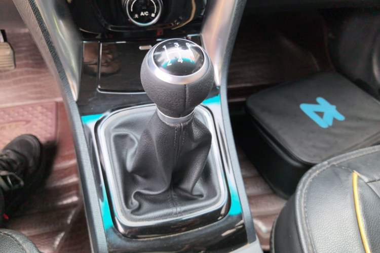 Used BYD F3 2020 1.5L Manual Luxury Edition Gear Lever