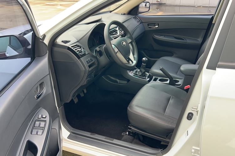 Used BYD F3 2020 1.5L Manual Luxury Edition Interior 1