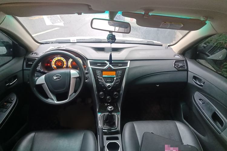 Used BYD F3 2020 1.5L Manual Luxury Edition Interior 2