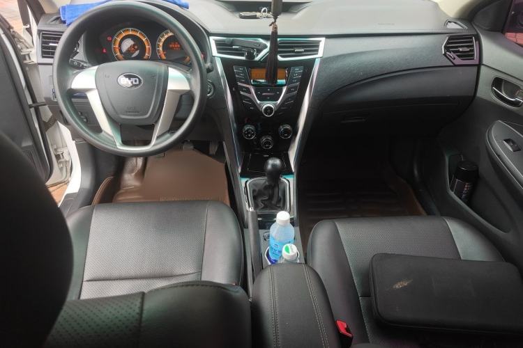 Used BYD F3 2020 1.5L Manual Luxury Edition Interior 2