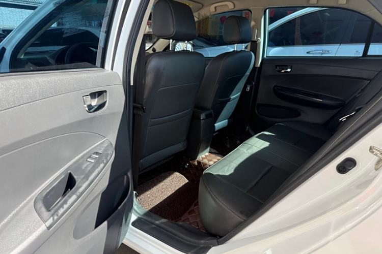 Used BYD F3 2020 1.5L Manual Luxury Edition Interior 2