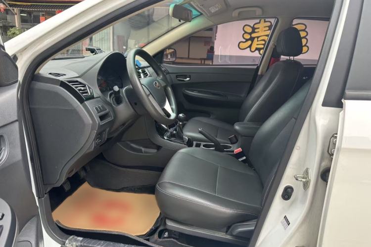Used BYD F3 2020 1.5L Manual Luxury Edition Interior 2