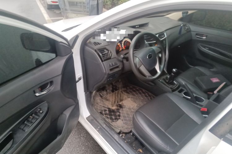 Used BYD F3 2020 1.5L Manual Luxury Edition Interior 3