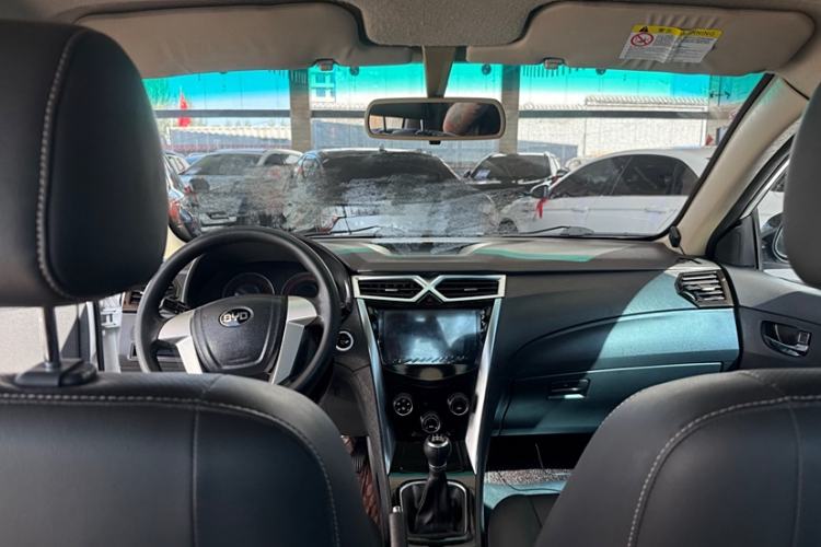 Used BYD F3 2020 1.5L Manual Luxury Edition Interior 3