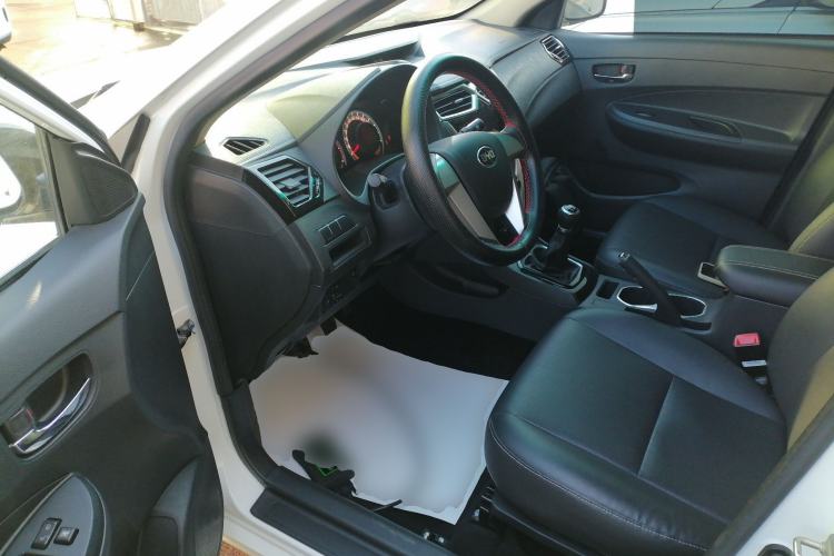 Used BYD F3 2020 1.5L Manual Luxury Edition Interior 3