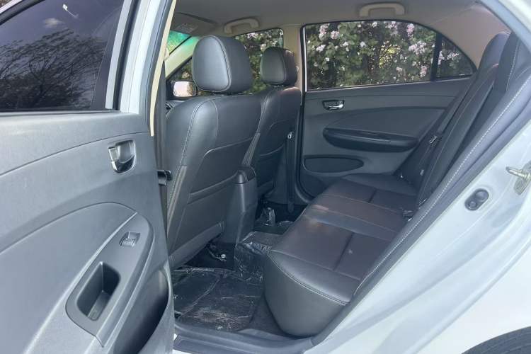 Used BYD F3 2020 1.5L Manual Luxury Edition Interior 7