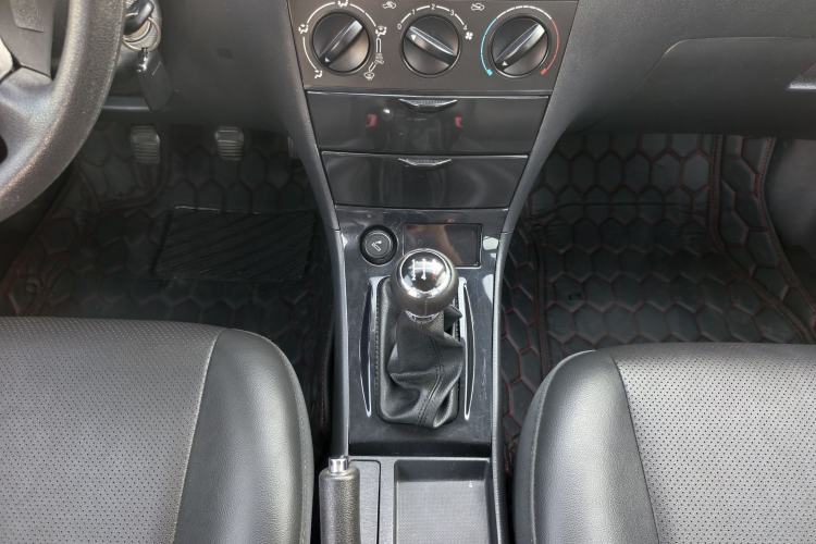 Used BYD F3 2020 1.5L Manual Classic Trim Interior 8