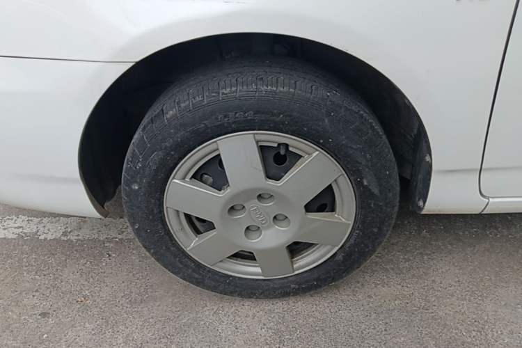Used BYD F3 2020 1.5L Manual Classic Trim Left Front Wheel Hub