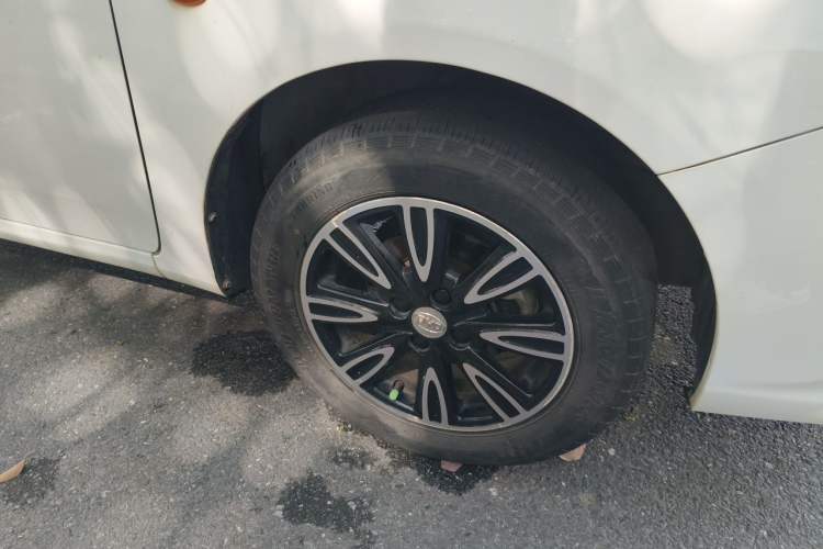 Used BYD F3 2020 1.5L Manual Luxury Edition Right Front Wheel Hub