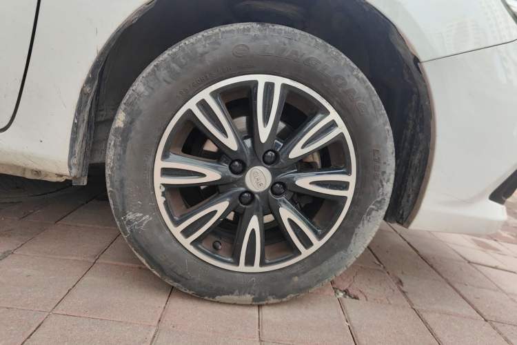 Used BYD F3 2020 1.5L Manual Luxury Edition Right Front Wheel Hub