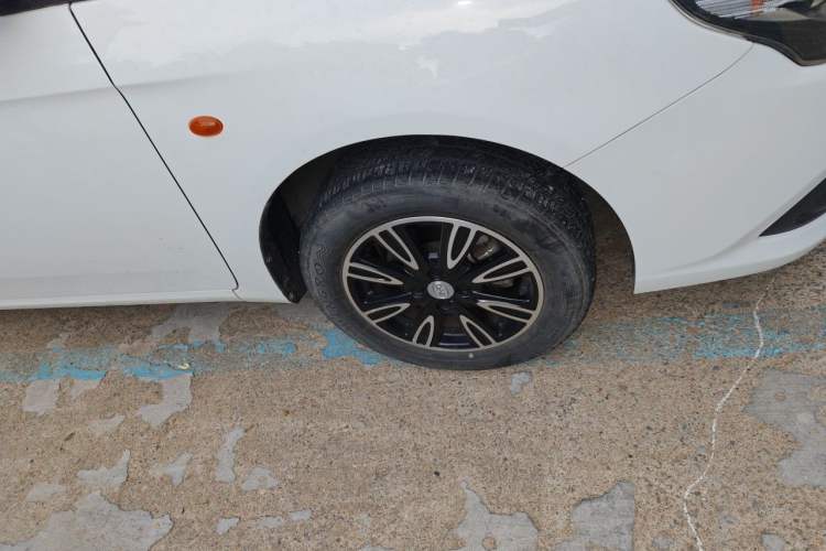 Used BYD F3 2020 1.5L Manual Luxury Edition Right Front Wheel Hub