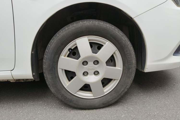 Used BYD F3 2020 1.5L Manual Luxury Edition Right Front Wheel Hub