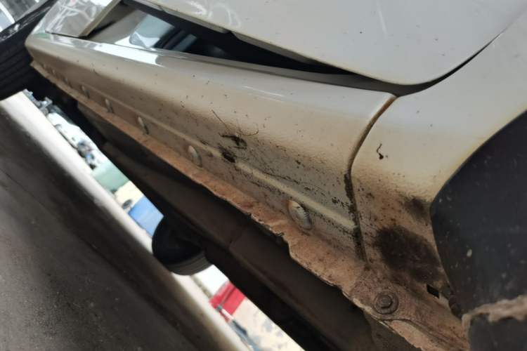 Used BYD F3 2020 1.5L Manual Luxury Edition Right Side Sill