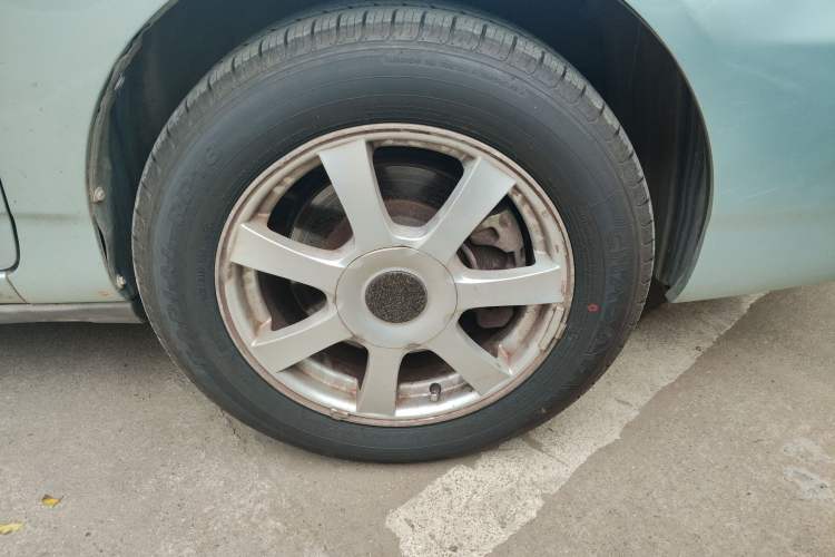 Used BYD F3 New Energy 2010 DM Low-Carbon Edition Right Front Wheel Hub