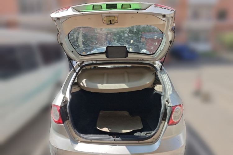 Used BYD F3R 2009 Gold Diamond Edition 1.5L Elite Model Trunk