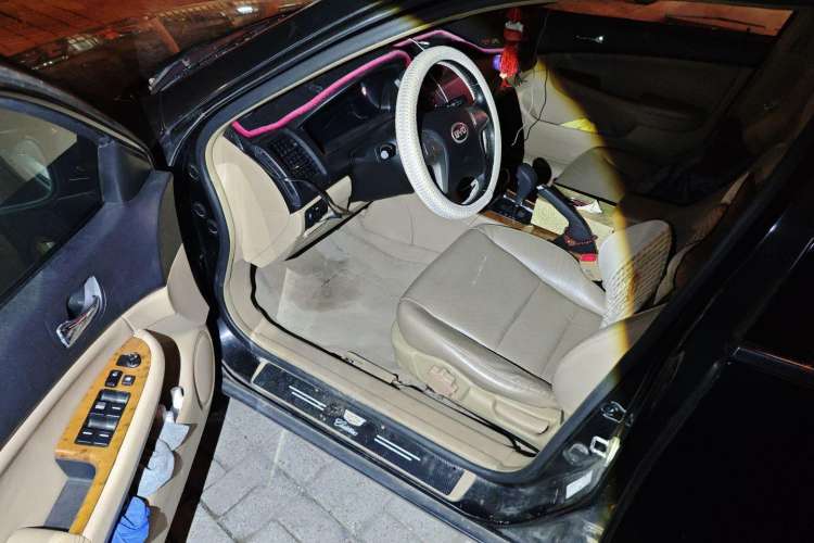Used BYD F6 2009 New Wealth Edition 2.4L Automatic Prestige Model Driver Seat