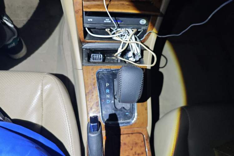 Used BYD F6 2009 New Wealth Edition 2.4L Automatic Prestige Model Gear Lever