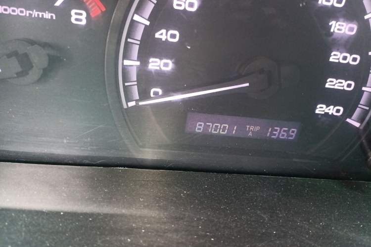 Used BYD F6 2009 New Wealth Edition 2.0L Manual Comfort Model Odometer Close Up