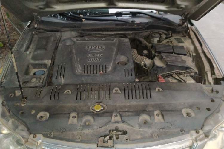 Used BYD F6 2009 New Wealth Edition 2.0L Manual Luxury Model Engine Bay